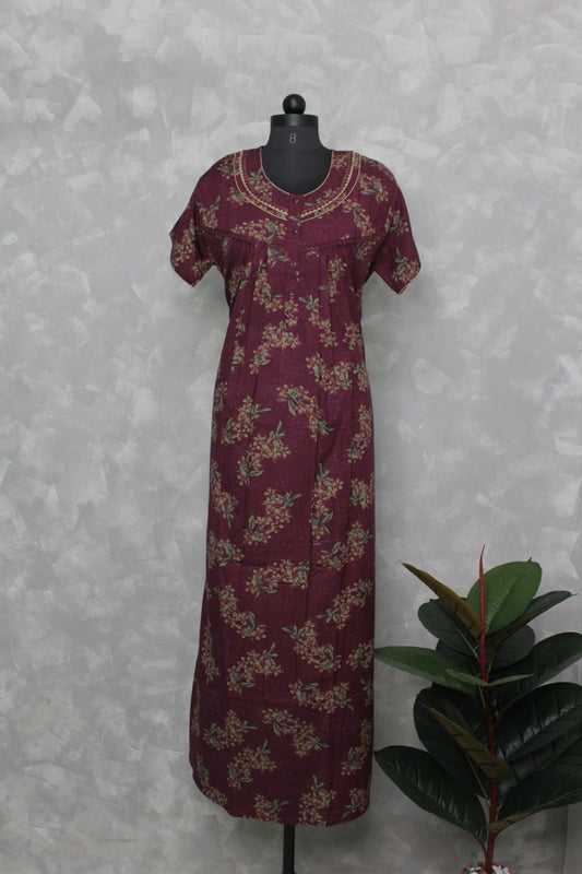 Maroon feeding Nighty (L size)
