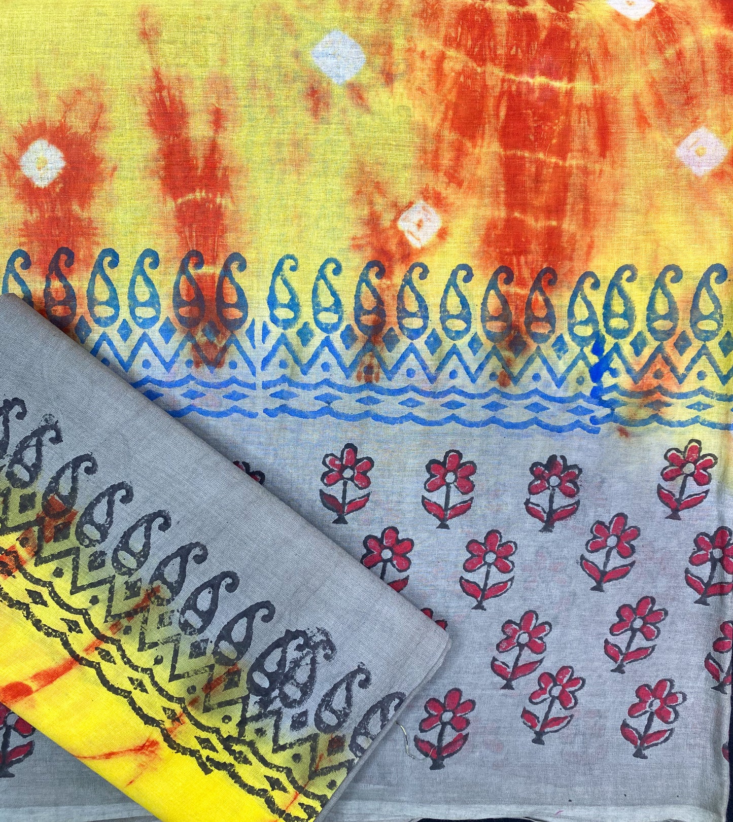 A POP OF COLOR TIE-DYE AND BLOCK PRINT PATTERNS COTTON SAREE