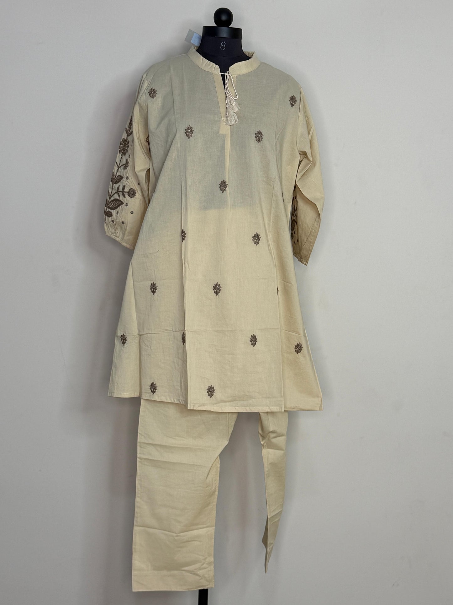Ivory Vanya Embroidered Kurta Set