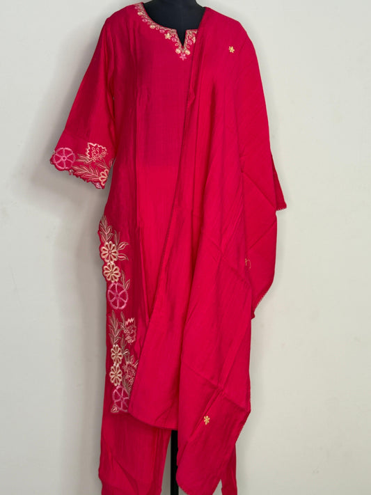 Rani Noor Embroidered Kurta Set