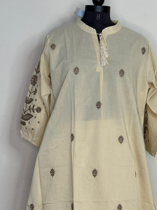 Ivory Vanya Embroidered Kurta Set